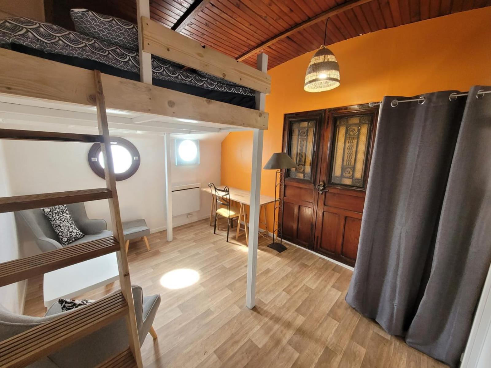 Chambre Sur L'Eau - Peniche La Diva Conflans-Sainte-Honorine Extérieur photo